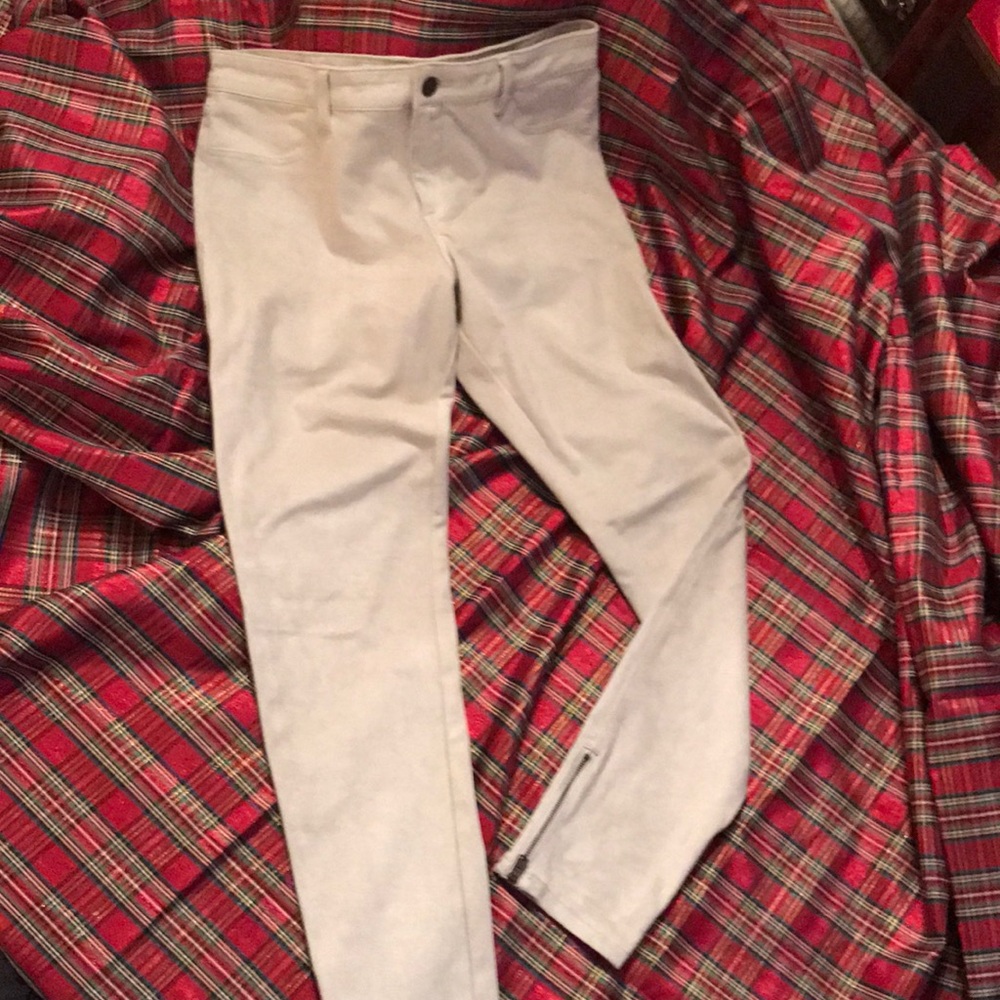 Abercrombie and Fitch Off-white suedes pants